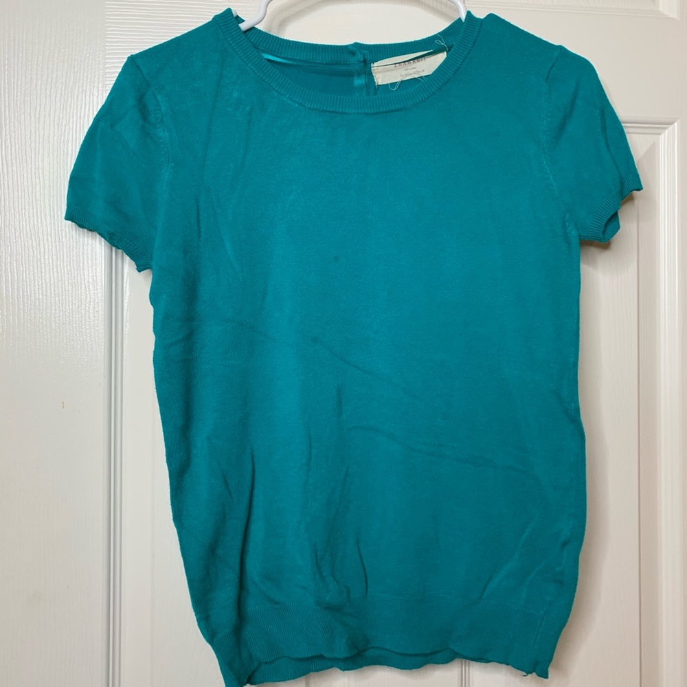 Thin sweater shirt